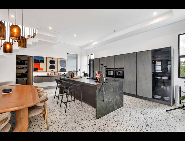 4 BEDROOM HOUSE FOR SALE IN HELDERFONTEIN ESTATE